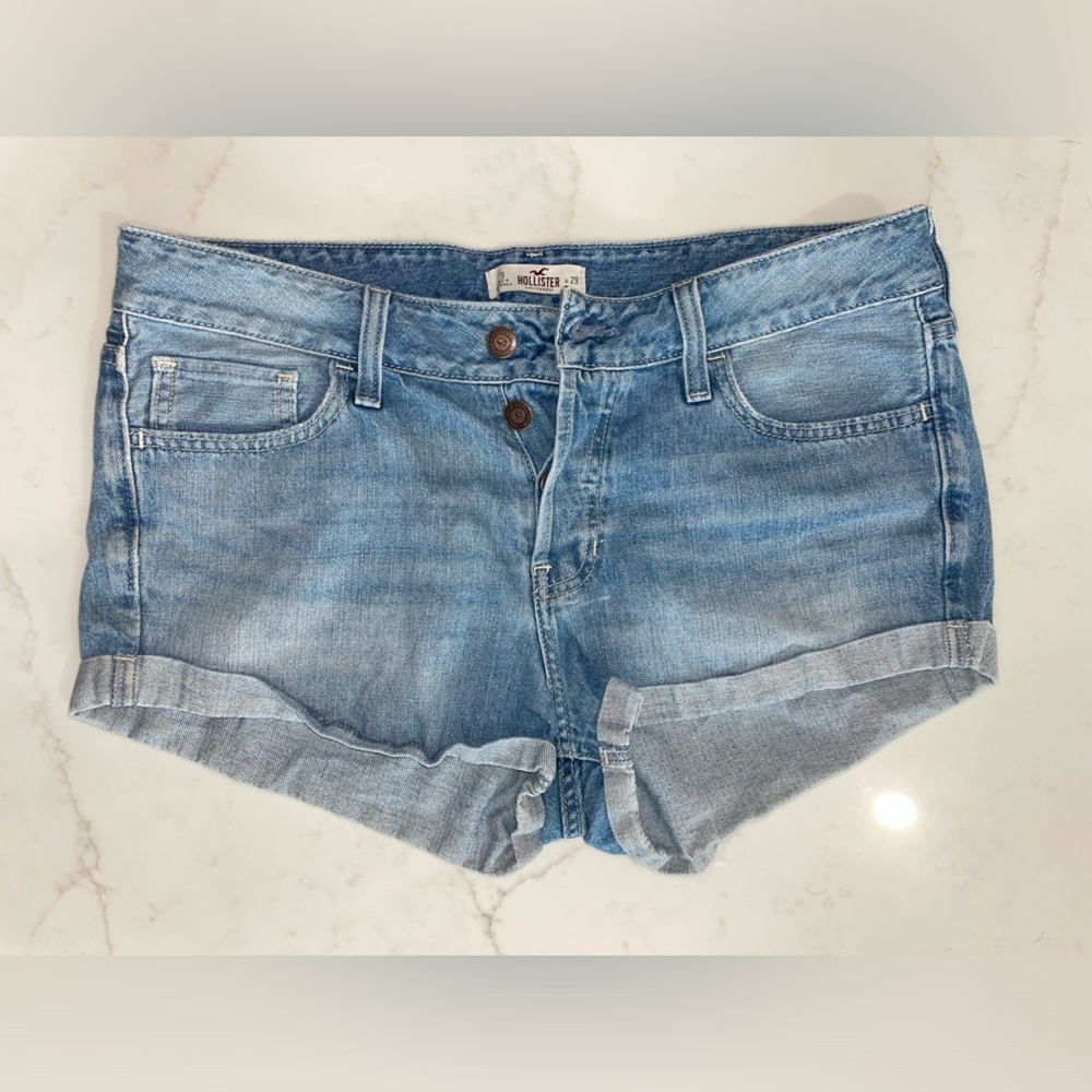 Hollister mid rise boyfriend Jean shorts-size 9